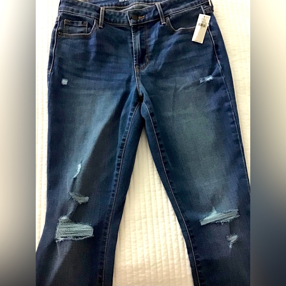 Old Navy Pop Icon Skinny Jeans. Mid Rise.